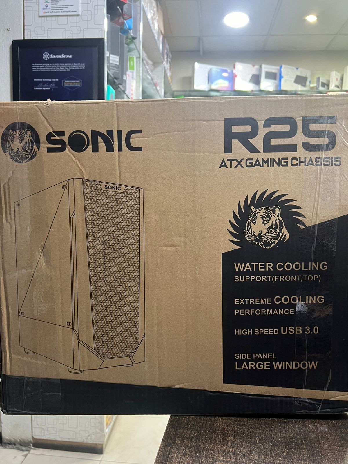 Sonic Casing R25 Black 4 RGB Fans Sonic Casing R25 Black 4 RGB Fans